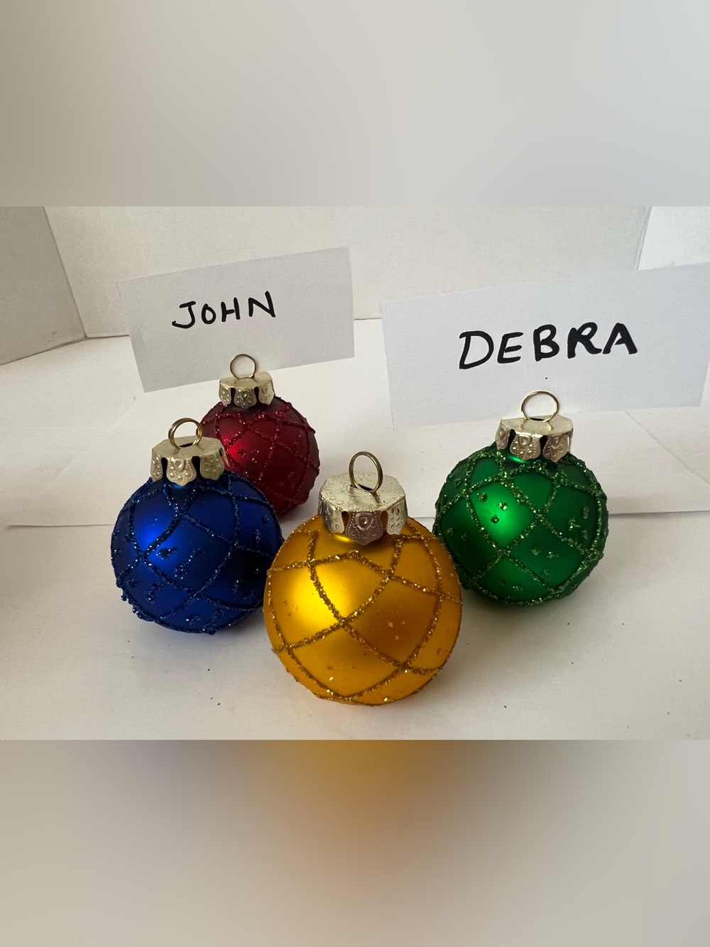 Holiday Place Card Christmas Ornament Set - Multicolor